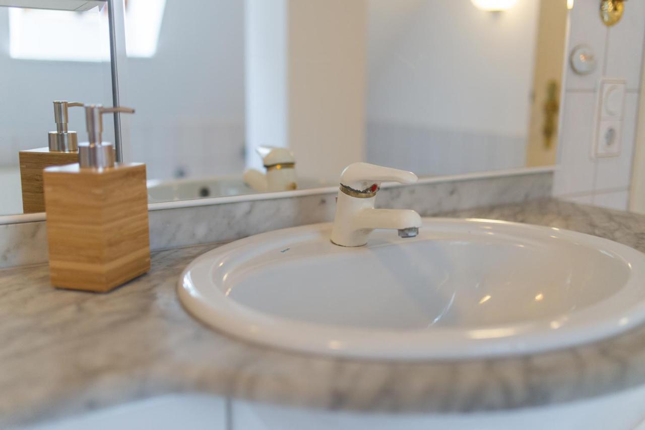 Fullhouse - Halle - Ku15 Apartments Ngoại thất bức ảnh